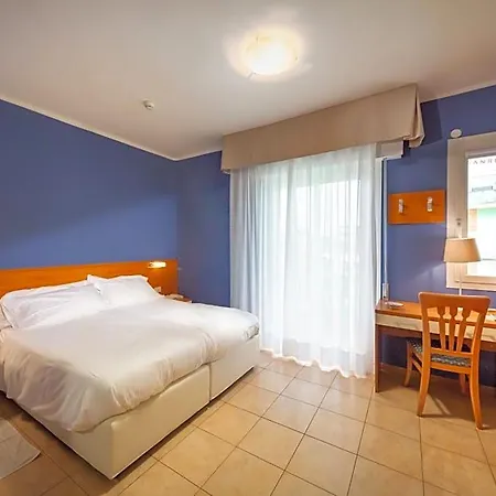 Verona 3* Каорле